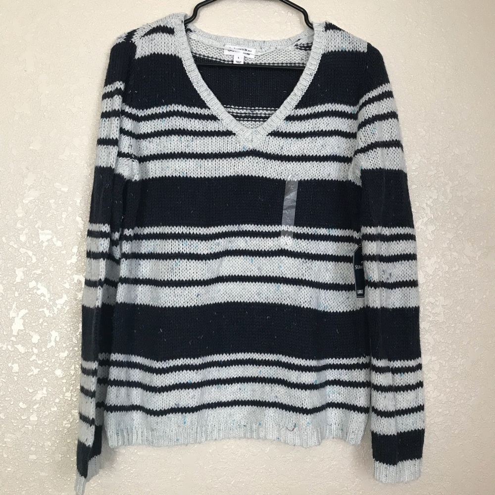 blue and white striped st. john’s bay sweatshirt